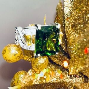 Brand New .925 Sterling Silver Emerald & Citrine Topaz Gorgeous ring! Size 7